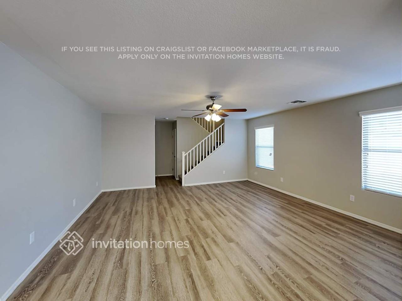 1094 E Lowell Ct - Photo 4 of 18