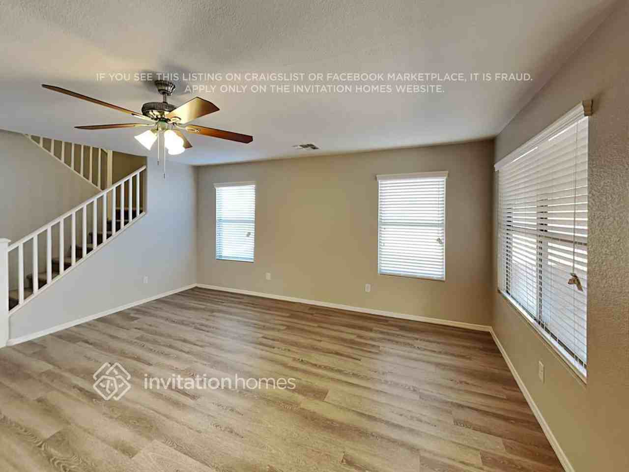 1094 E Lowell Ct - Photo 5 of 18