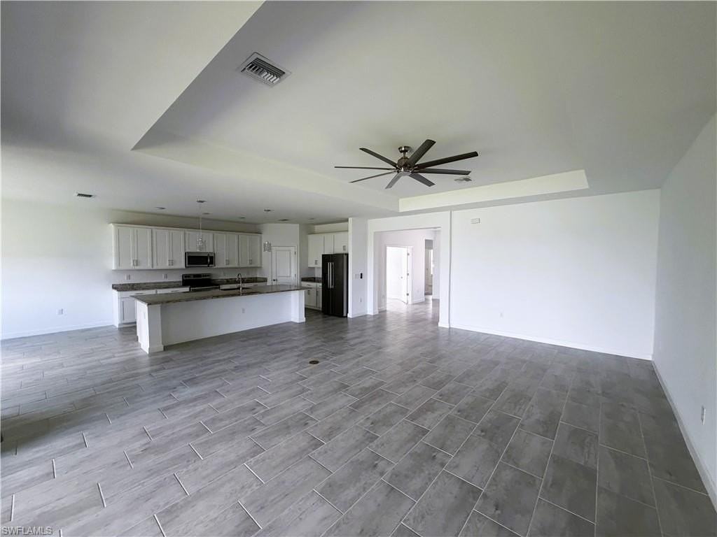 11465 Canopy Loop - Photo 5 of 33