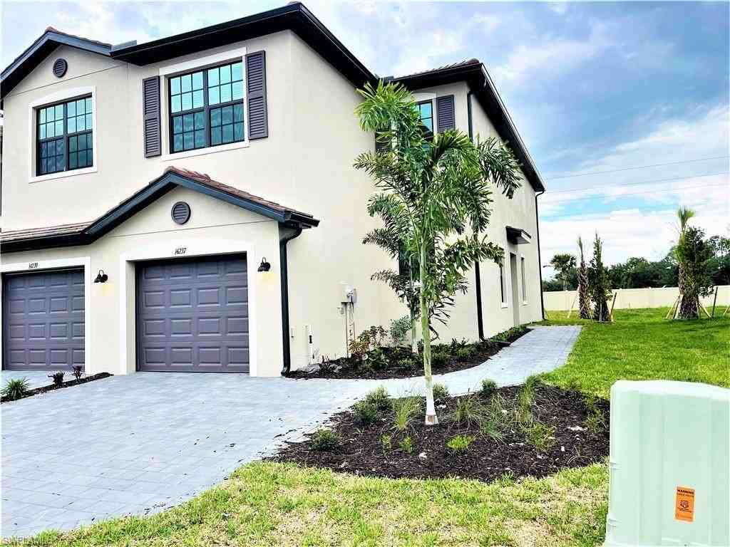 14237 Pine Lodge Ln - Photo 2 of 30
