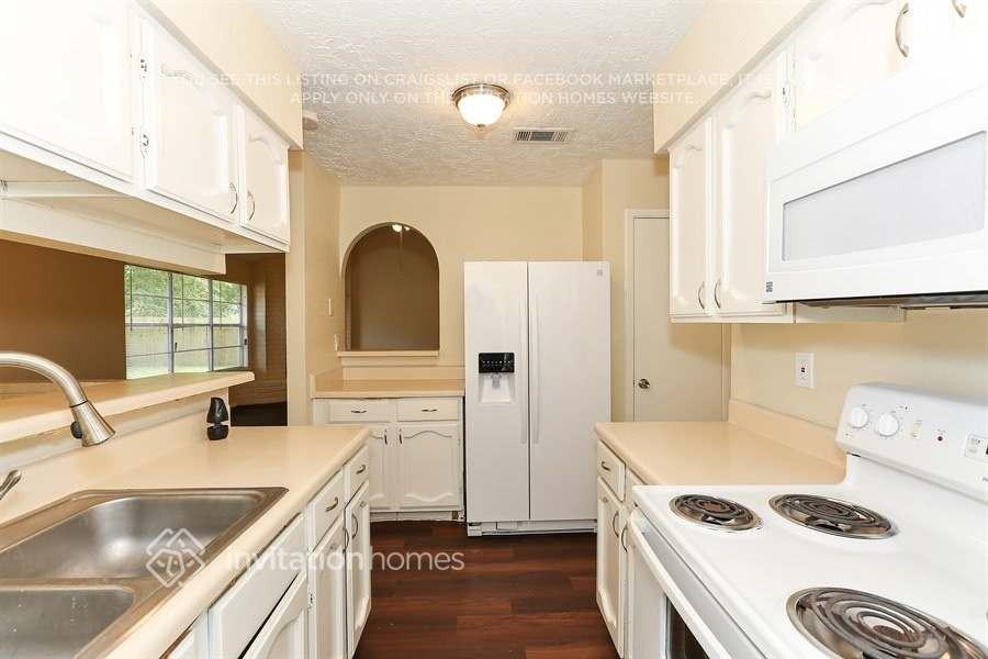 5826 Walnutgate Dr - Photo 7 of 17