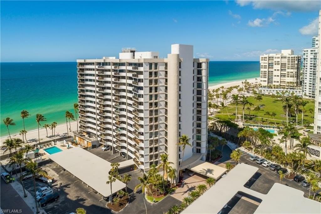 4005 Gulf Shore Blvd N #605