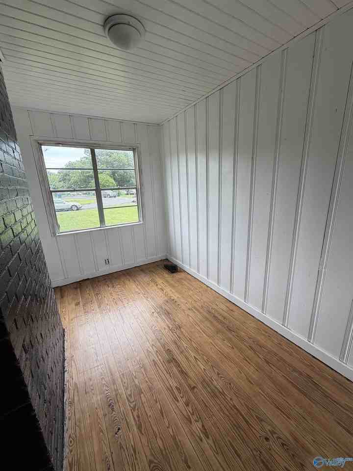 4944 Court G - Photo 5 of 7