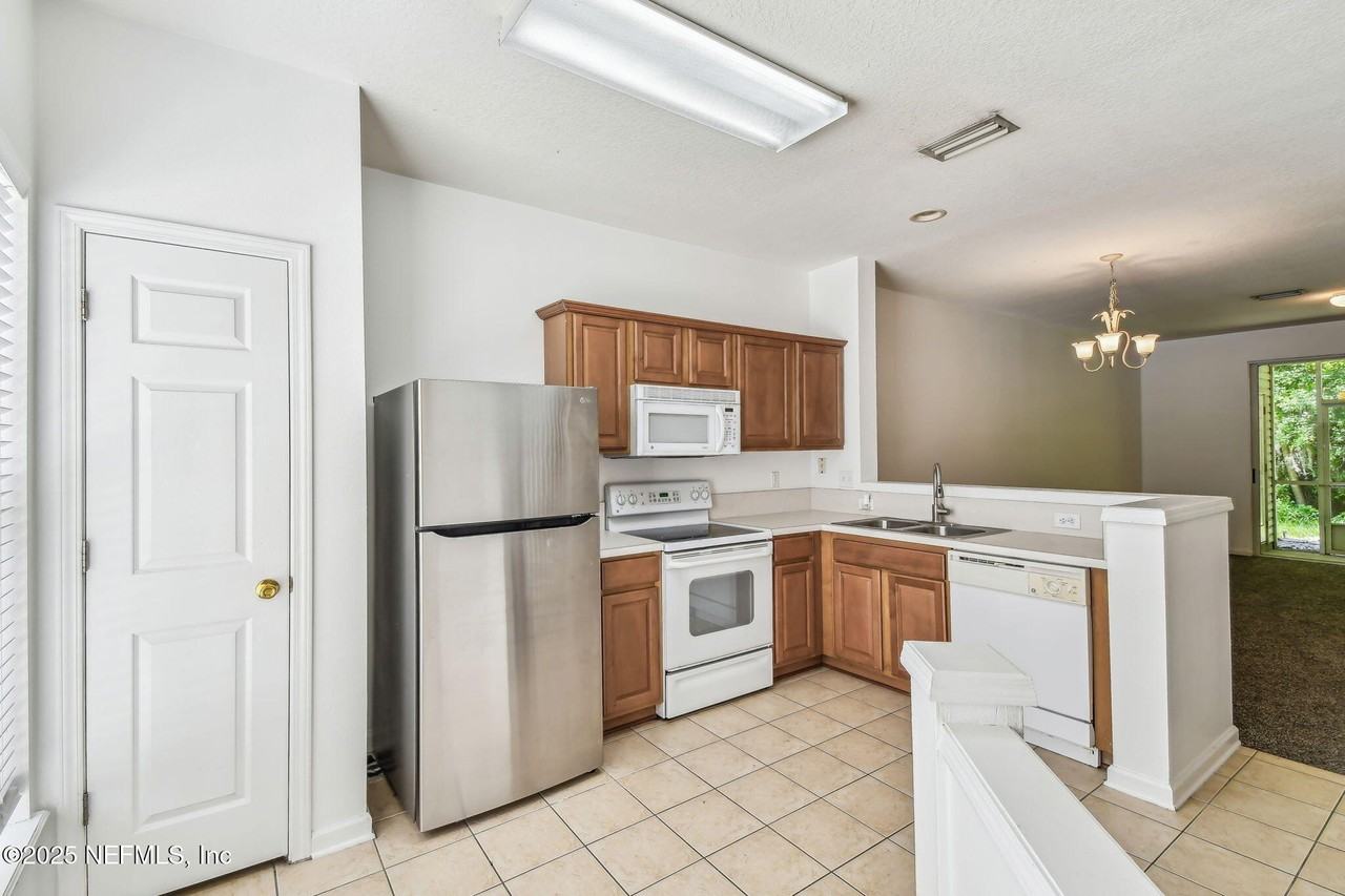 3491 Lone Tree Ln - Photo 7 of 50