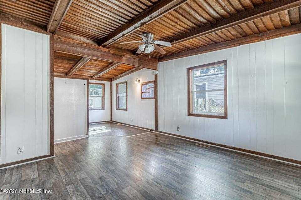 8306 Galveston Ave - Photo 6 of 28