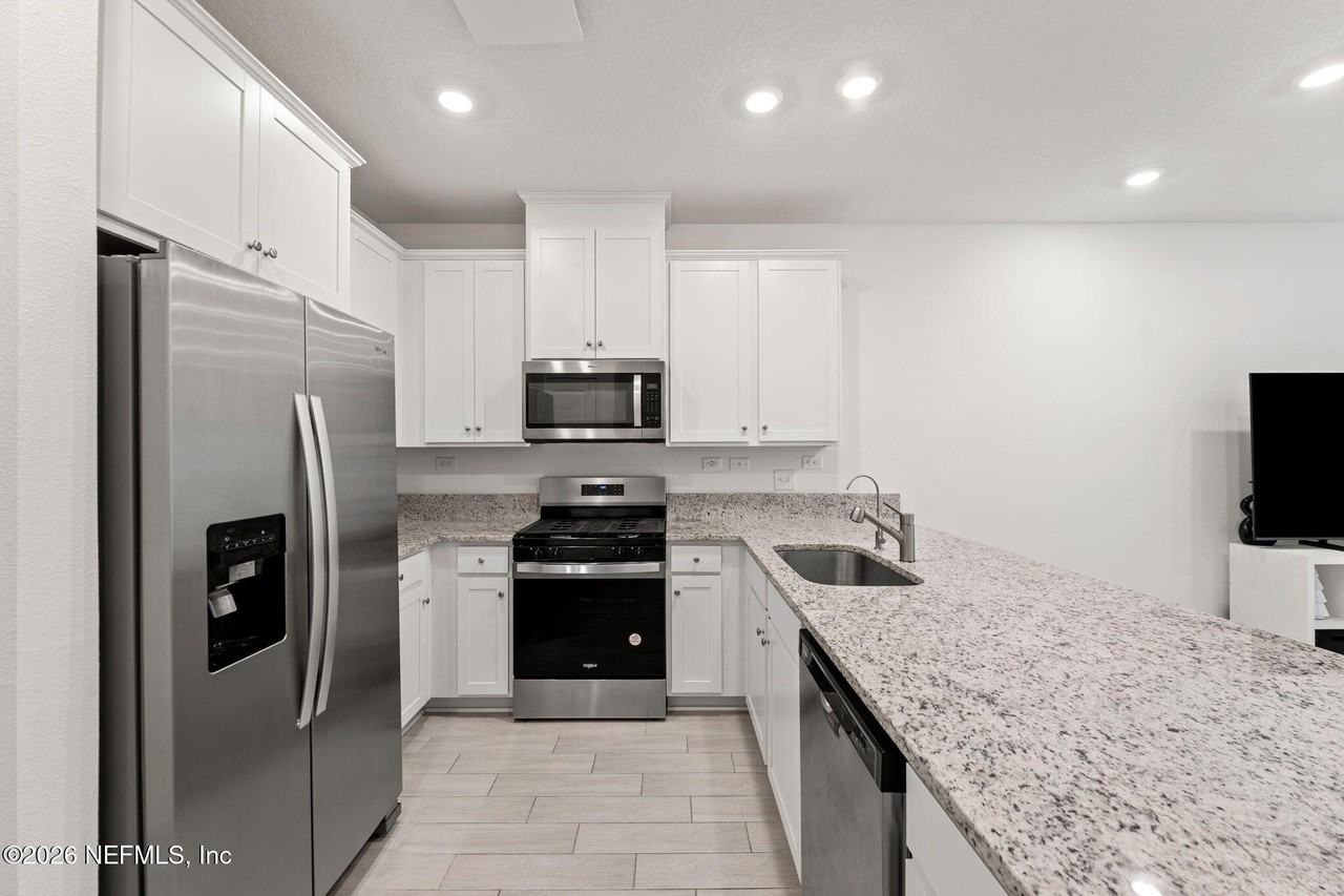 13536 Ute Pl - Photo 4 of 19