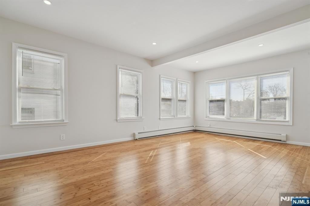 403 Abington Ave #2 - Photo 4 of 21