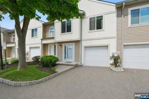 featured image of 606 Park Pl #606