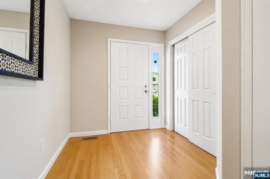 606 Park Pl #606 - Photo 3 of 21