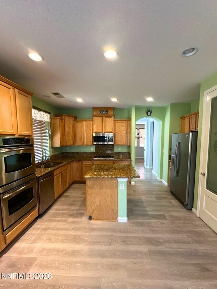 7255 Fox Wood Ln - Photo 2 of 20