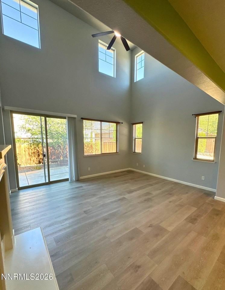 7255 Fox Wood Ln - Photo 5 of 20
