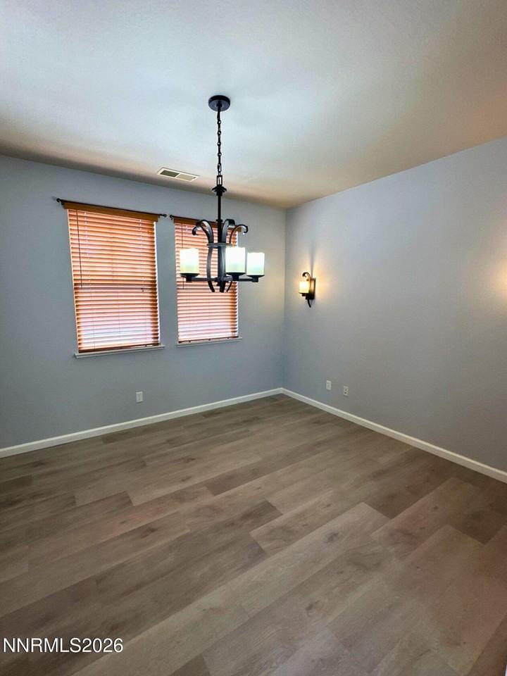 7255 Fox Wood Ln - Photo 6 of 20