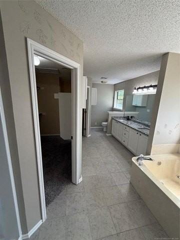 201 N Magnolia Ct - Photo 3 of 18