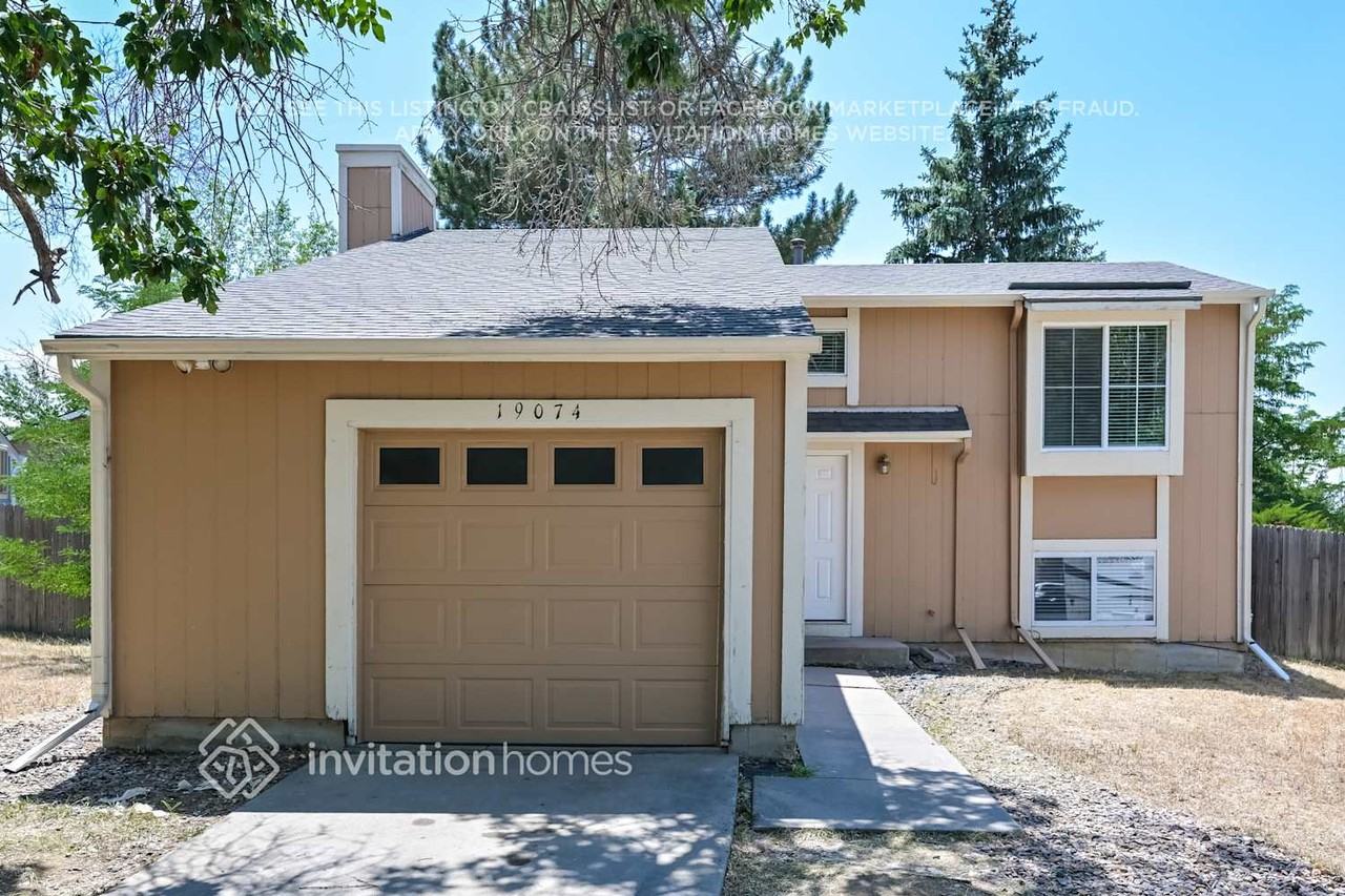 19074 E Mansfield Dr