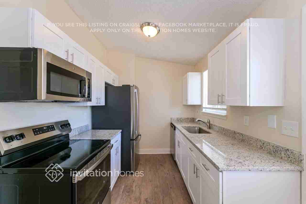 19074 E Mansfield Dr - Photo 7 of 18