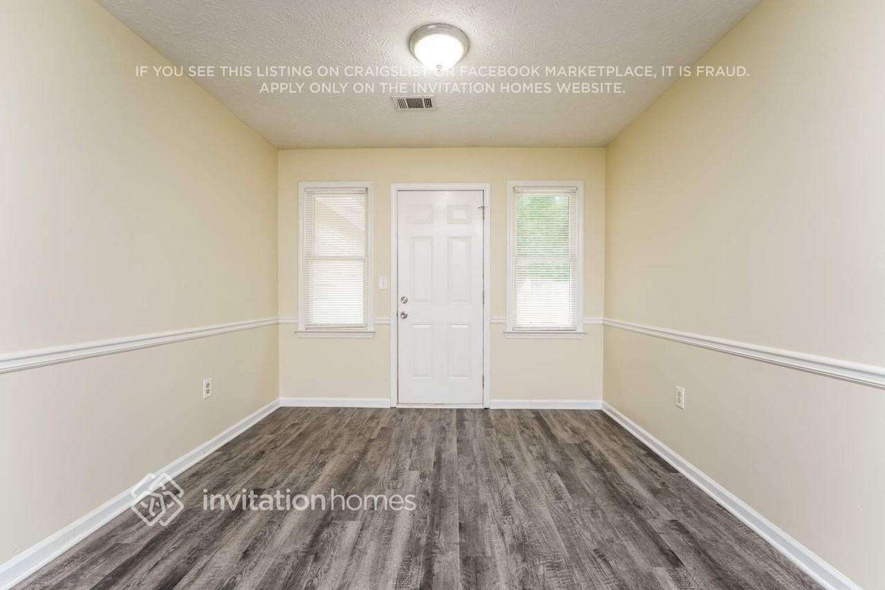 4793 Cedar Lake Dr Se - Photo 5 of 17