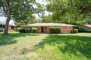 614 N Young Blvd - Photo 1 of 1