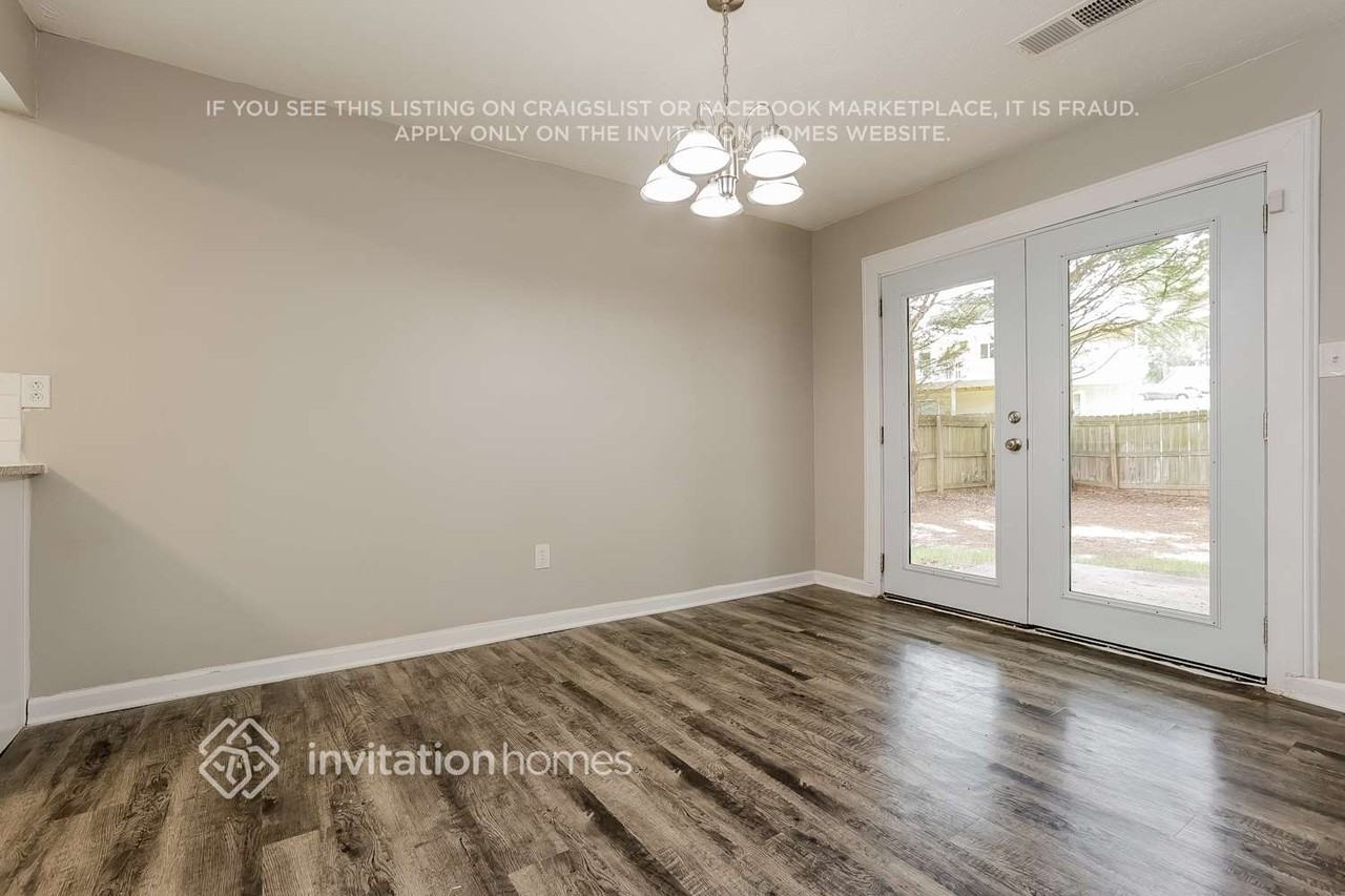 10230 Old Woodland Entry - Photo 7 of 17
