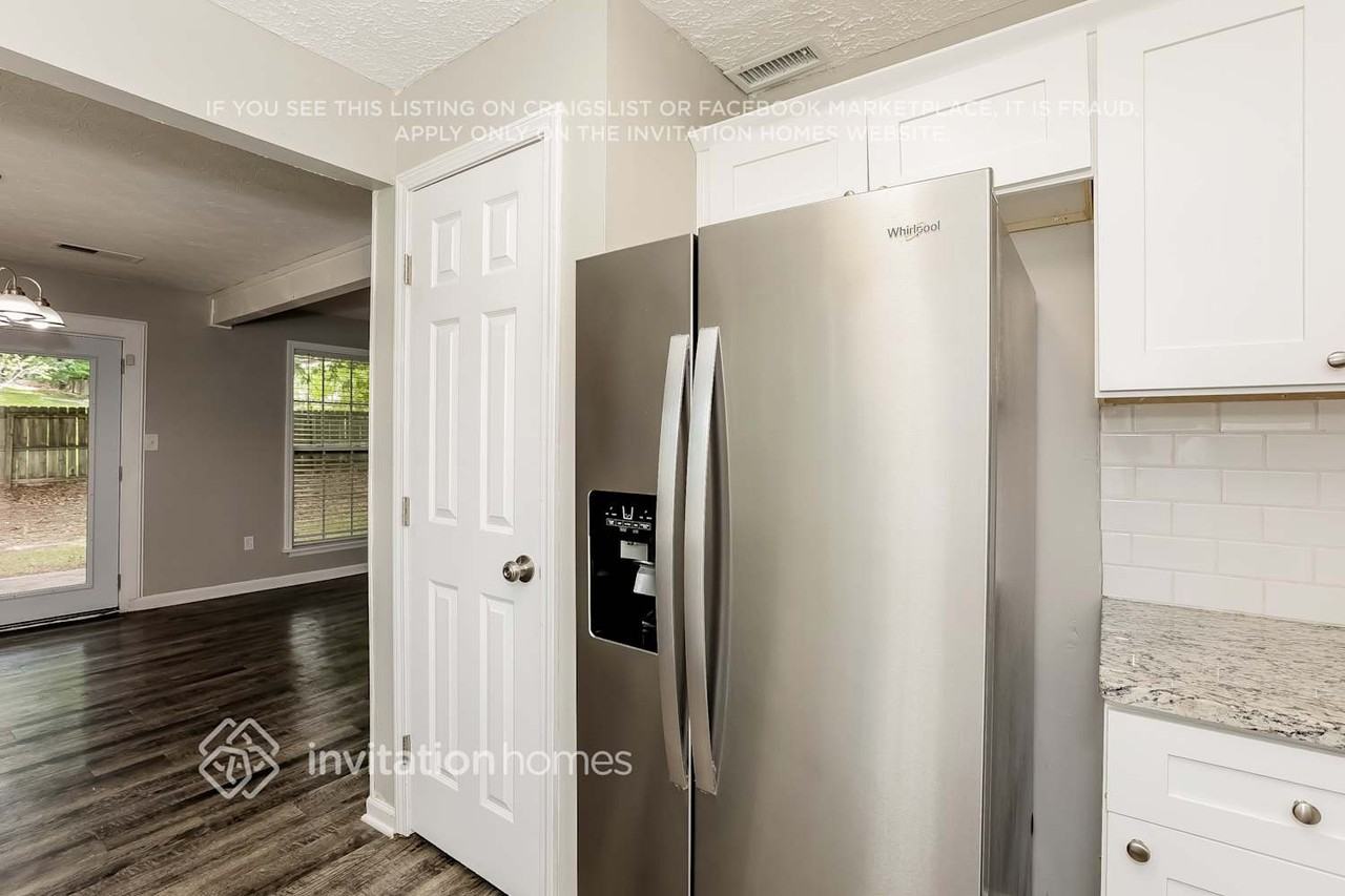 10230 Old Woodland Entry - Photo 6 of 17