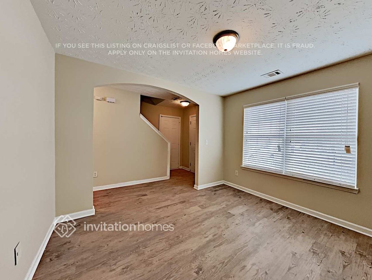9481 Lakeview Rd - Photo 5 of 17