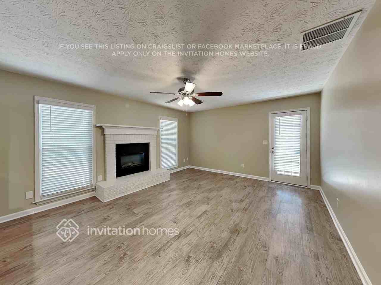 4491 Marci St - Photo 4 of 17