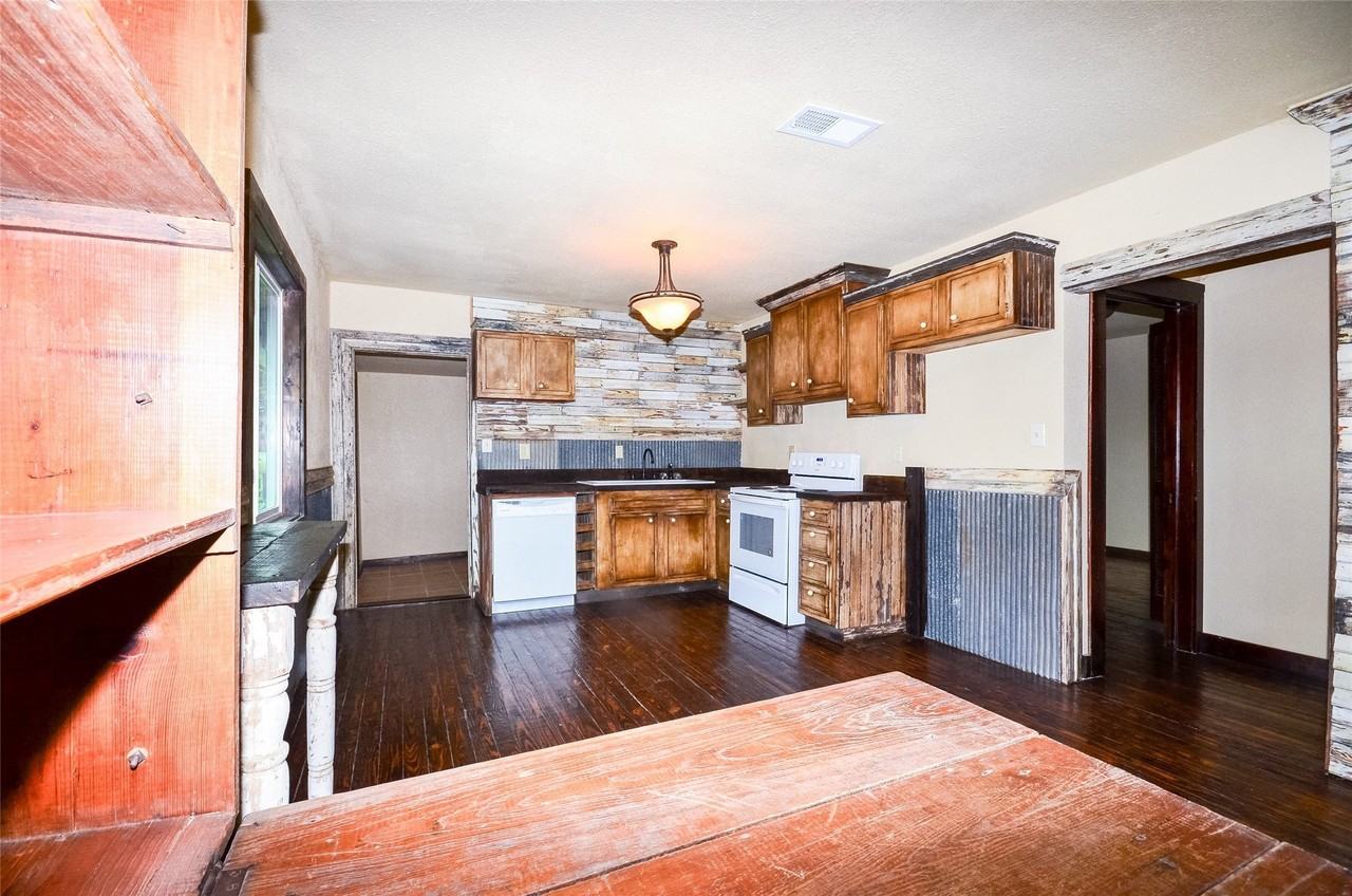 1421 N Cleveland Ave - Photo 4 of 27