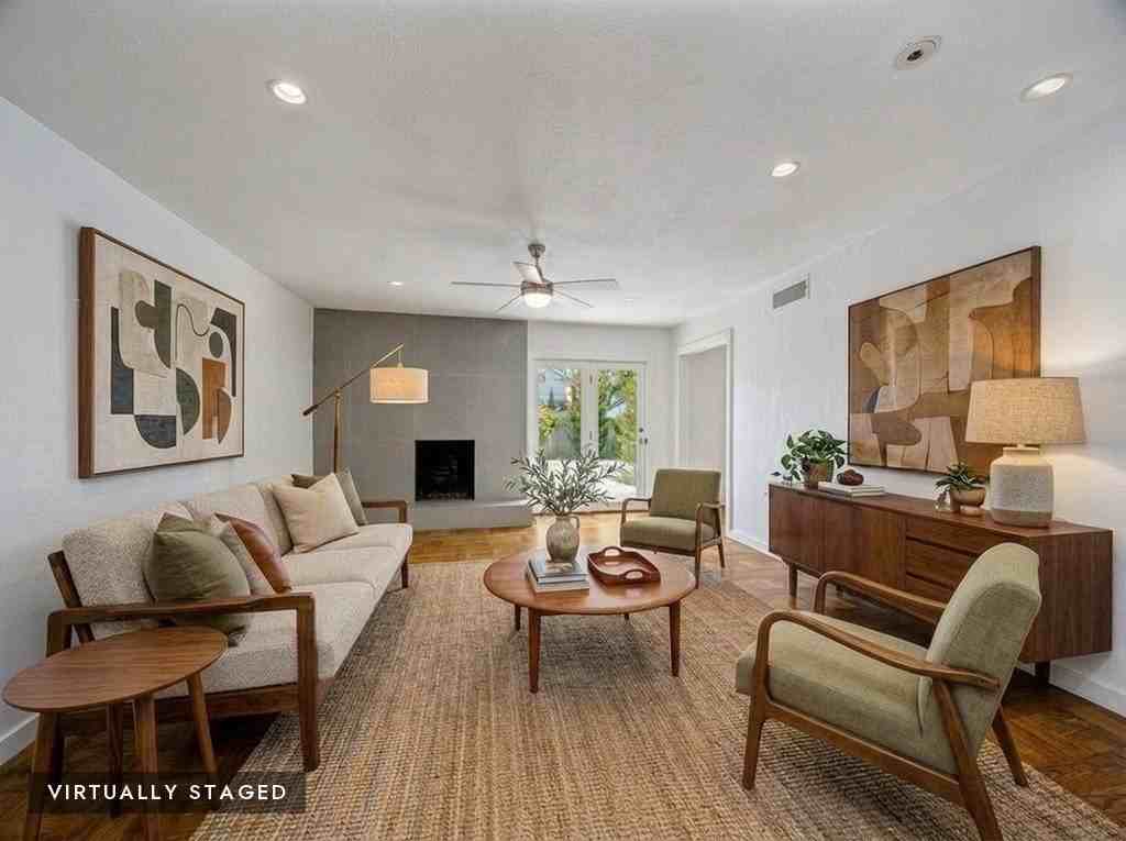 5938 Willow Ln - Photo 3 of 17