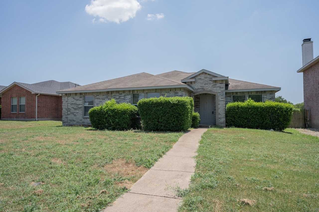 1420 Bumble Bee Dr