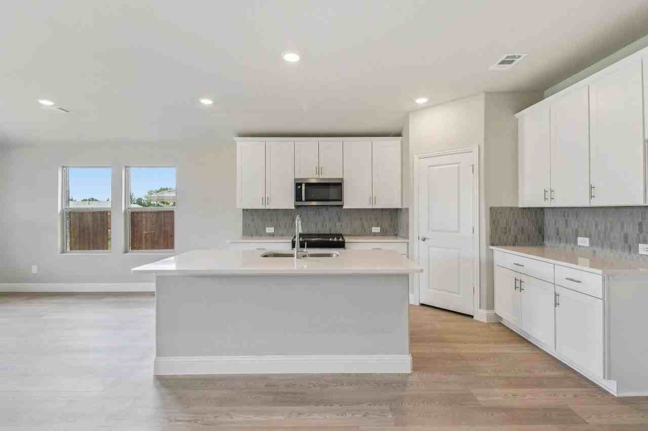 1930 Furlong Dr - Photo 6 of 16