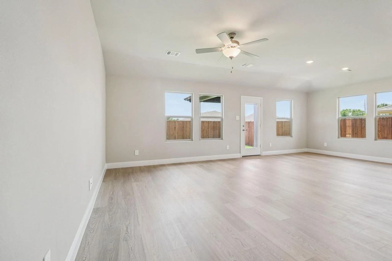 1930 Furlong Dr - Photo 7 of 16