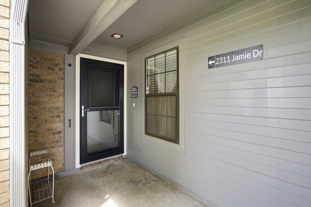 2311 Jamie Dr - Photo 2 of 19