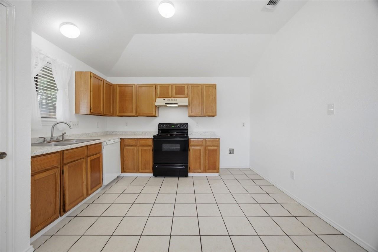 2311 Jamie Dr - Photo 7 of 19