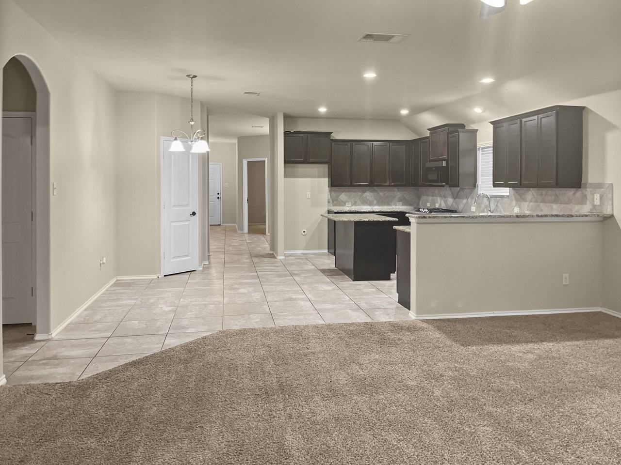 10209 Pear Valley Rd - Photo 6 of 25
