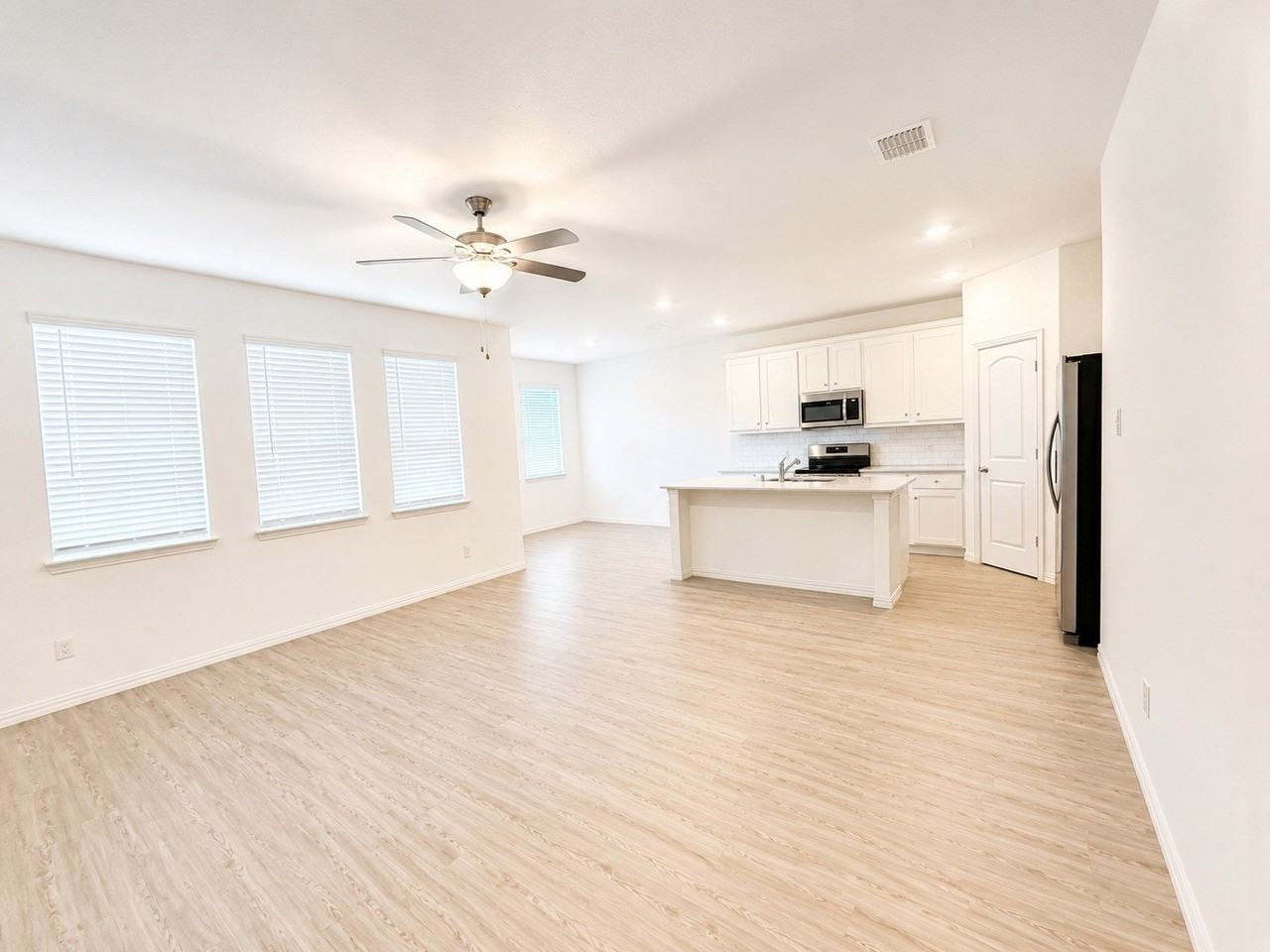 4924 High Timbers Way - Photo 4 of 28