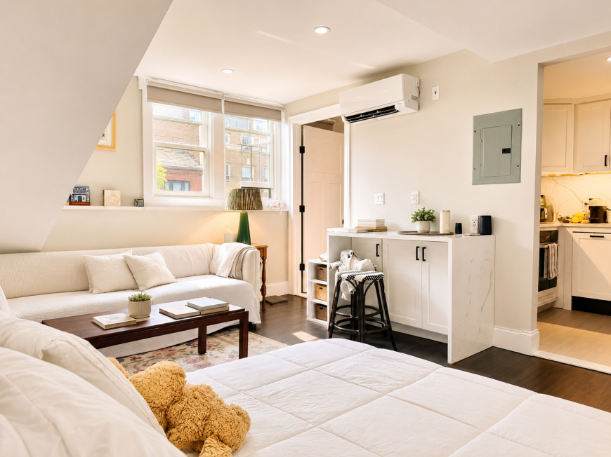 105 Charles St - Photo 3 of 10