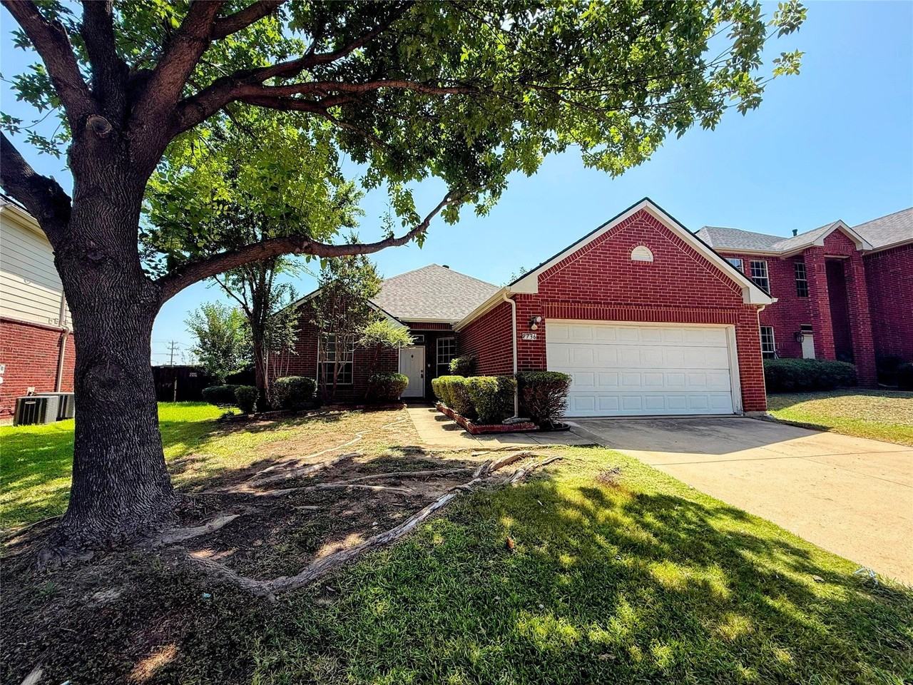 9736 Indian Canyon Dr - Photo 2 of 20