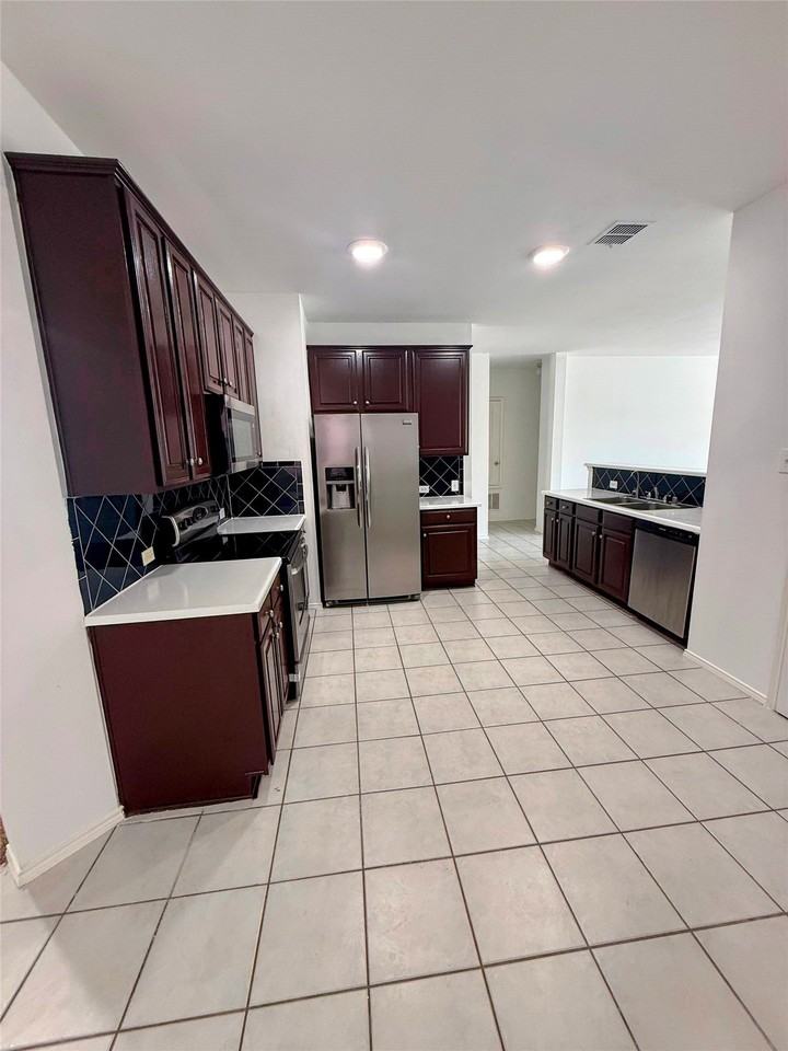 9736 Indian Canyon Dr - Photo 5 of 20