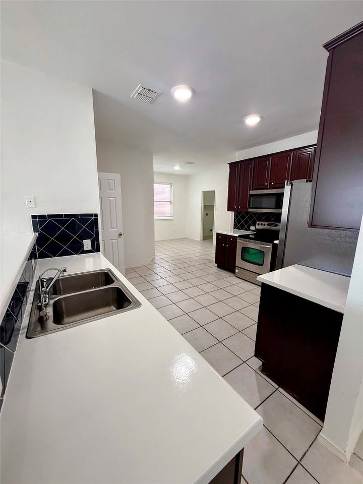 9736 Indian Canyon Dr - Photo 7 of 20