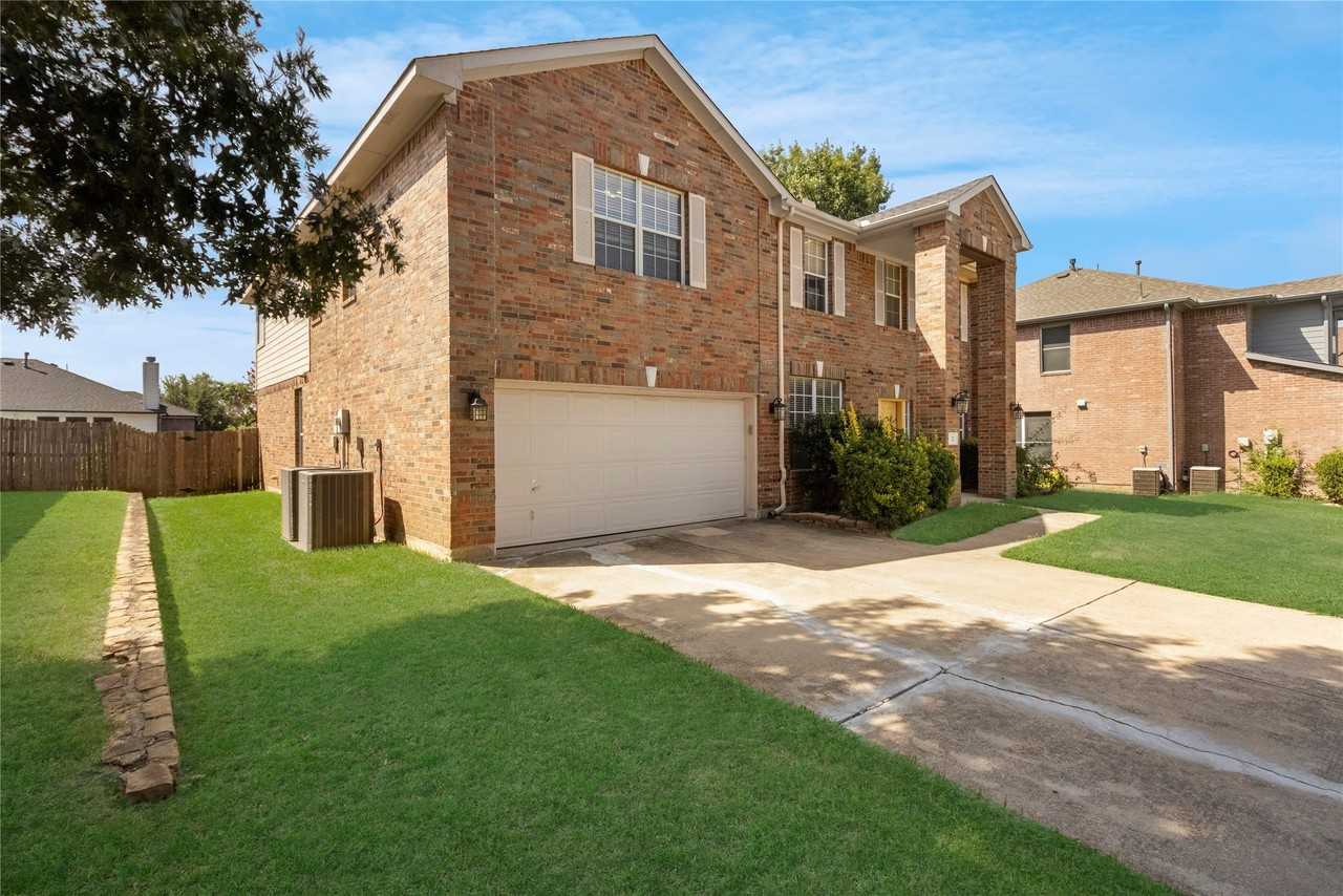 2 Watergrove Ct - Photo 2 of 26