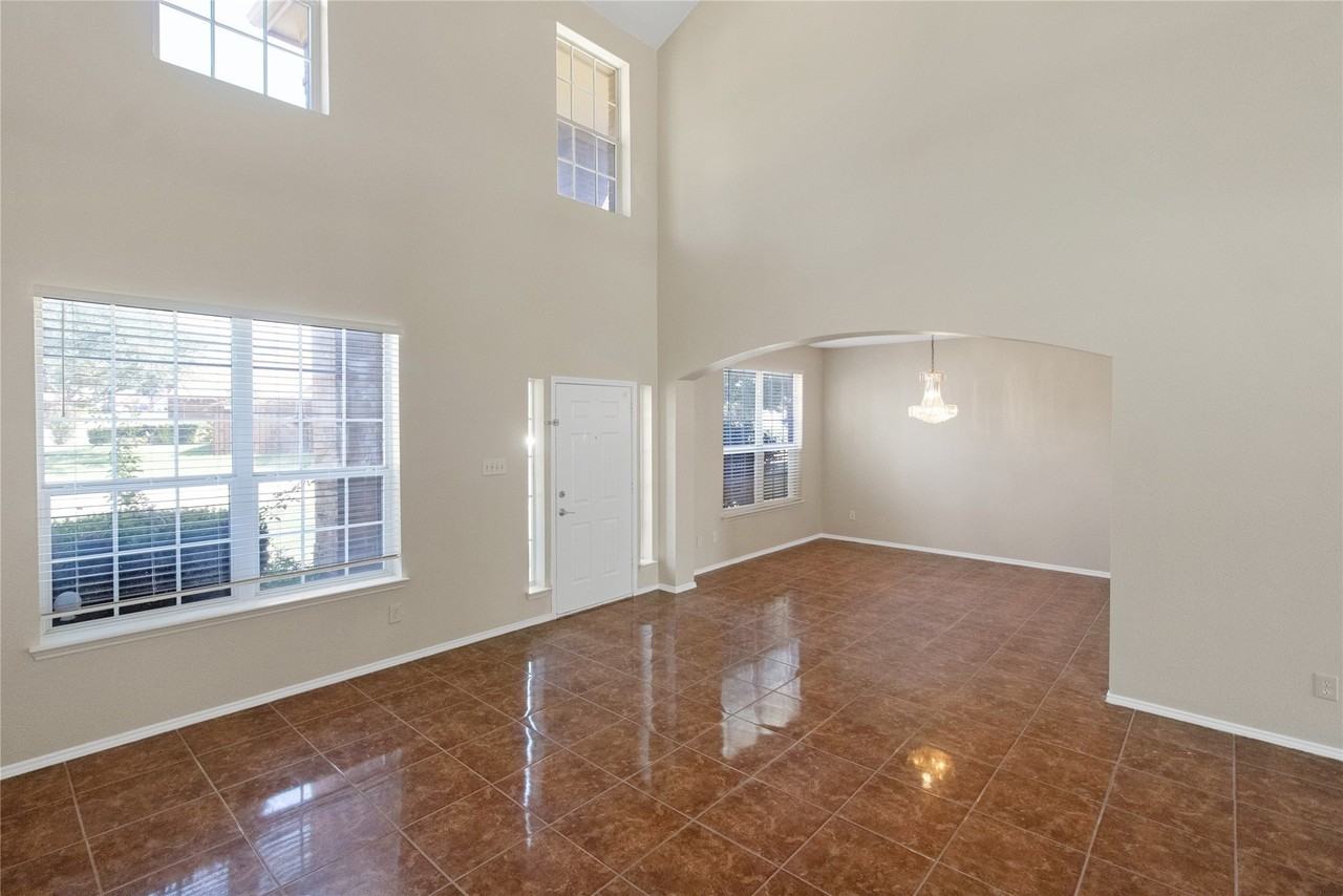 2 Watergrove Ct - Photo 5 of 26