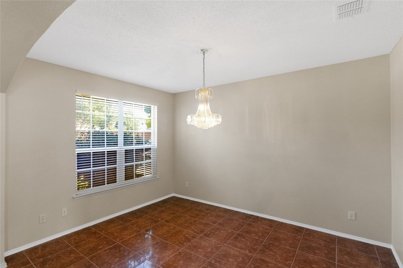 2 Watergrove Ct - Photo 6 of 26