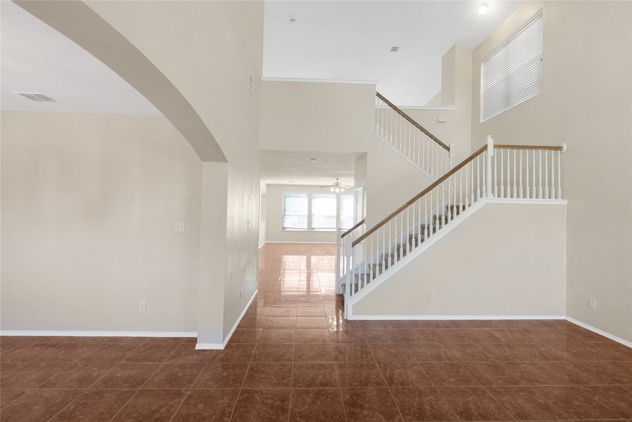 2 Watergrove Ct - Photo 7 of 26