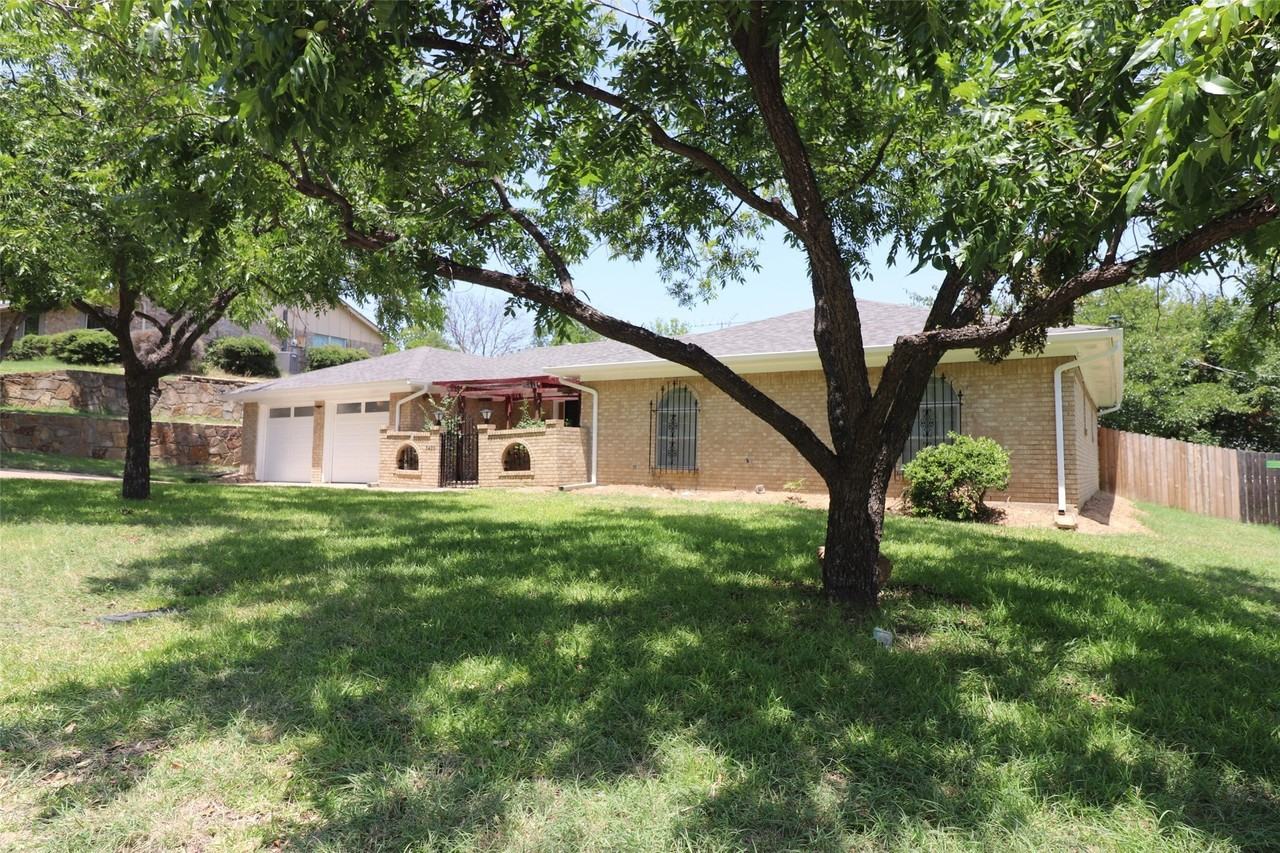 3420 Willowcrest Dr - Photo 2 of 26