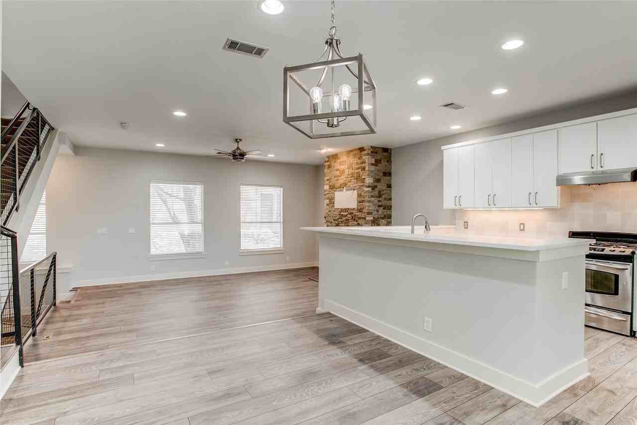 3824 Brown St #B - Photo 6 of 23