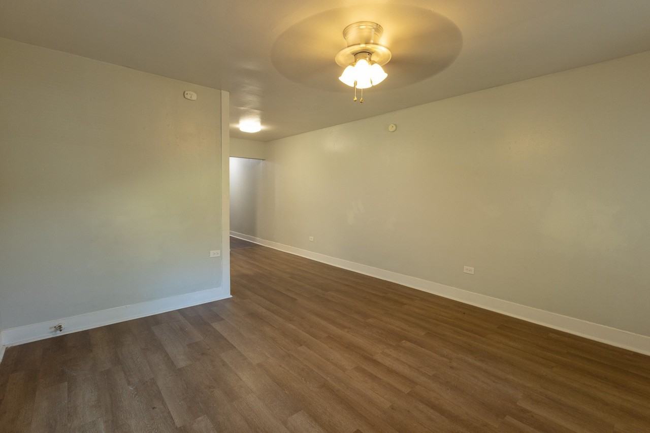 613 N 23rd St #15 - Photo 3 of 15