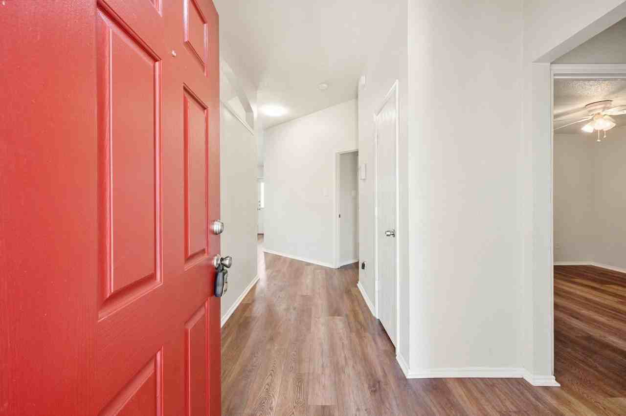 1529 Bluewater Dr - Photo 7 of 28