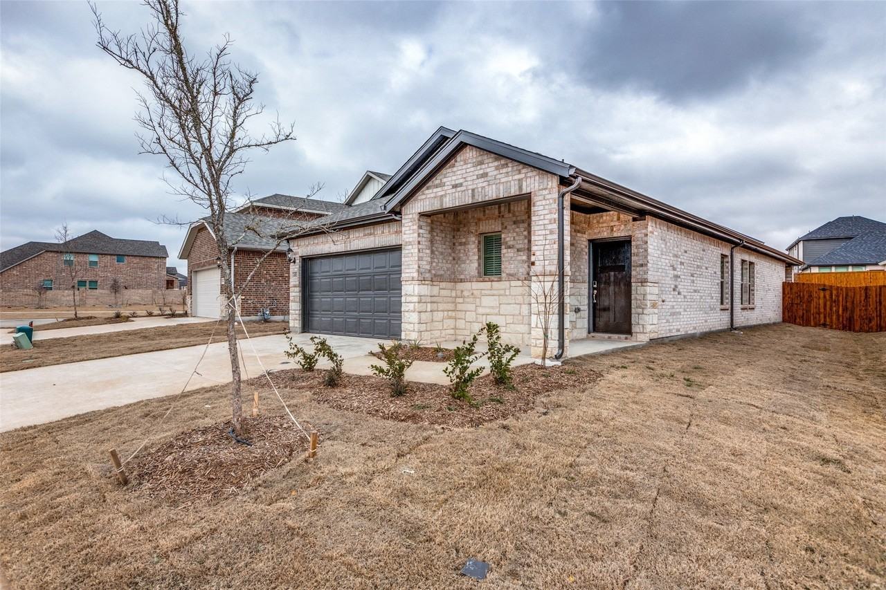 4805 Everly Ct - Photo 2 of 25
