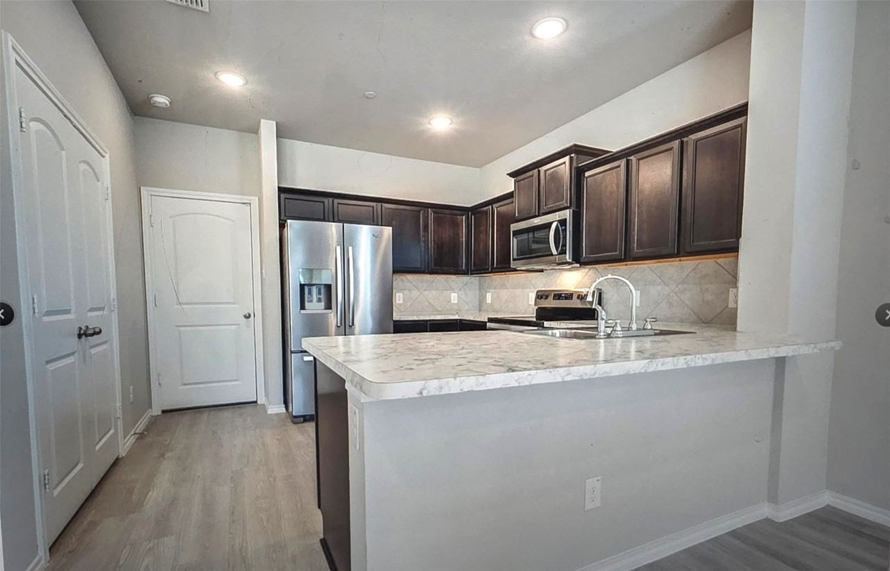3317 Cricket Dr - Photo 3 of 5