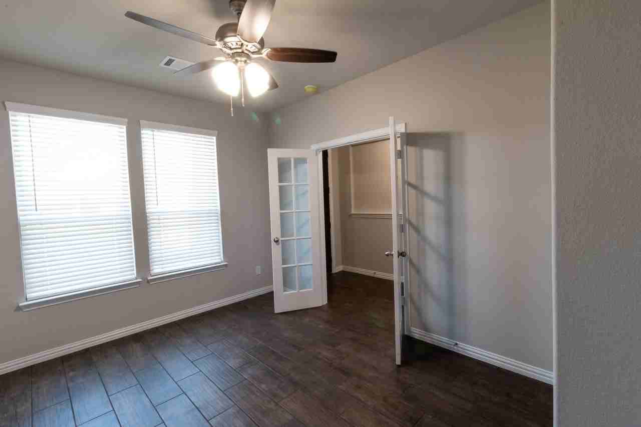 507 Reatta Dr - Photo 6 of 40