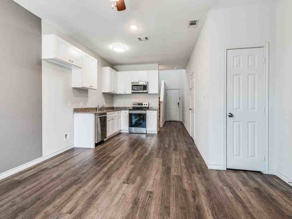 1950 Melrose St - Photo 7 of 23
